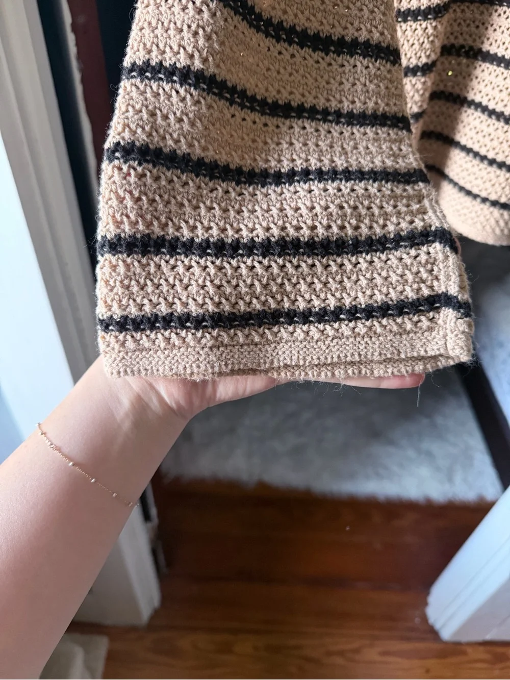 Old Navy Striped V-Neck Sweater in Beige and Black